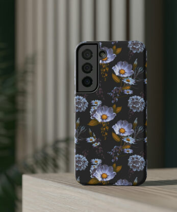 Alternative view of Midnight Bloom